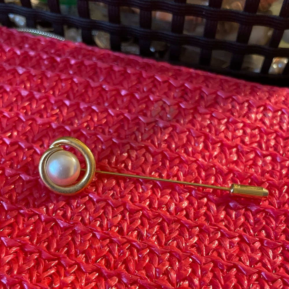 Antique Gold and Pearl Swirl Brooch